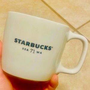 Starbucks Seattle 71 WA Coffee Mugs (set of 2)